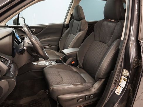 Used 2019 Subaru Forester Premium image 3