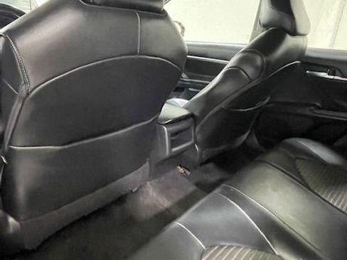 Used 2021 Toyota Camry SE image 31
