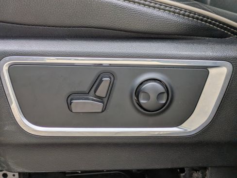 Used 2024 RAM 1500 Laramie image 21