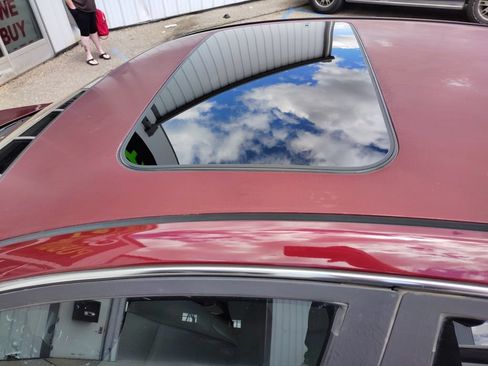 Used 2010 Nissan Altima 2.5 SL w/ Technology Pkg FWD image 12