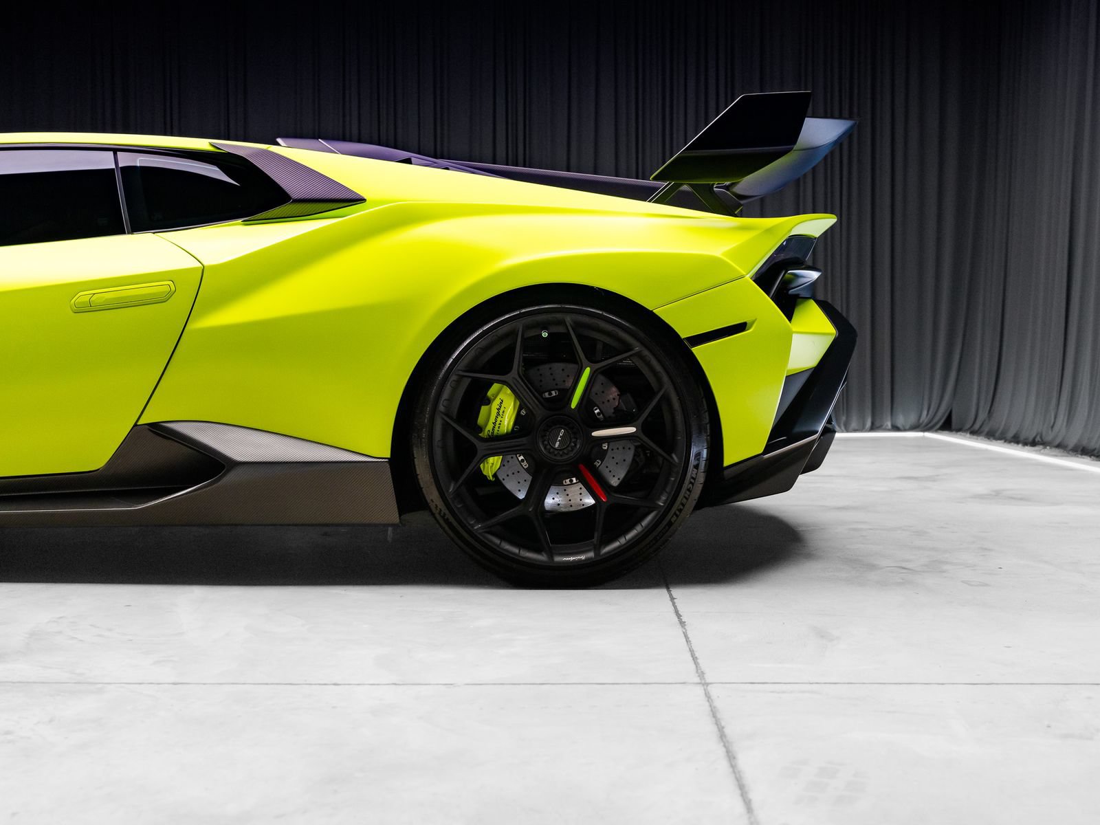 Used 2022 Lamborghini Huracan STO RWD image 47