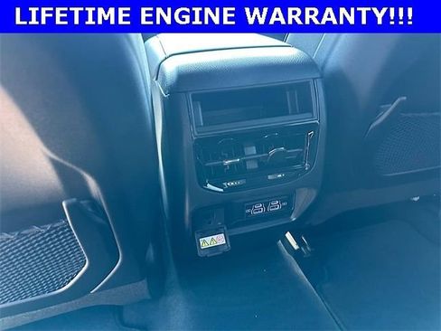 New 2025 Jeep Grand Cherokee Altitude image 17