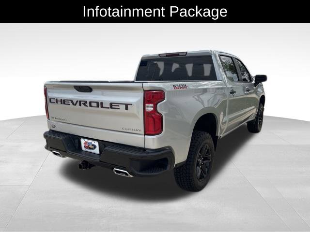 Certified 2021 Chevrolet Silverado 1500 Custom Trail Boss w/ LPO, Dark Essentials Package AWD/4WD image 8