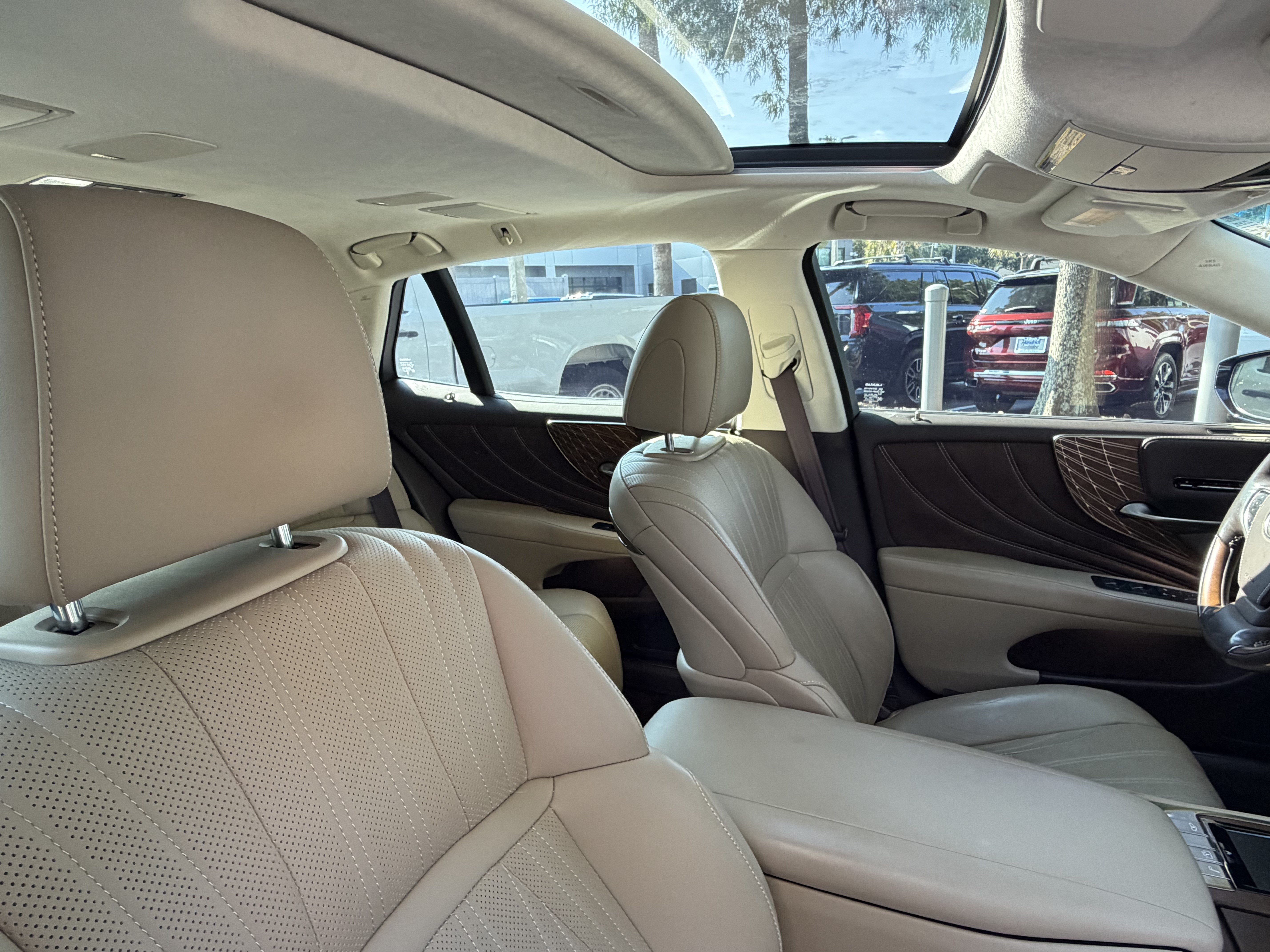Used 2019 Lexus LS 500 w/ Interior Upgrade Package RWD image 46