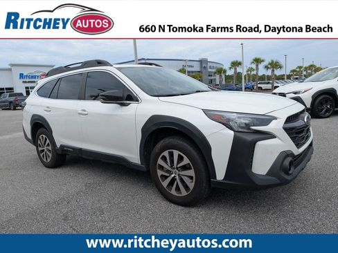 Used 2024 Subaru Outback Premium AWD/4WD image 1
