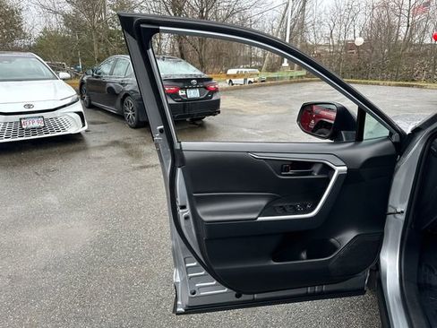 Certified 2025 Toyota RAV4 LE AWD/4WD image 33
