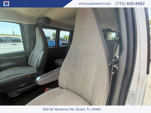 Used 2018 Chevrolet Express 3500 LT w/ LT Preferred Equipment Group RWD image 15