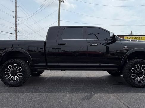 Used 2022 RAM 3500 Limited AWD/4WD image 9