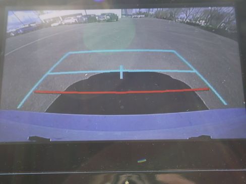 Used 2024 Toyota Camry SE image 10