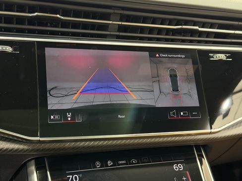 Used 2024 Audi RS Q8 4.0T image 47