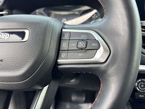 Certified 2022 Jeep Compass Limited image 18