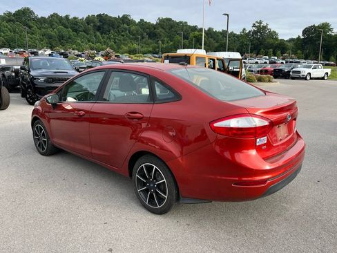Used 2019 Ford Fiesta SE FWD image 3