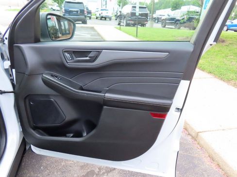 Used 2023 Ford Escape Active w/ Cold Weather Package FWD image 23