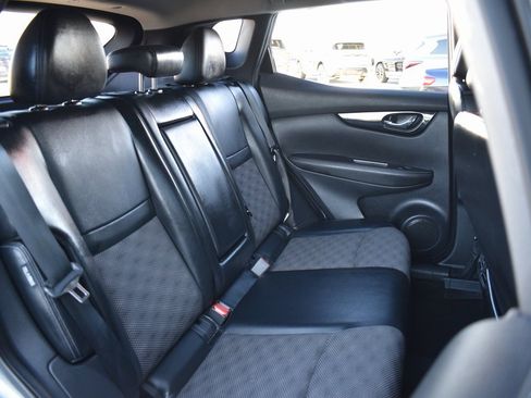 Used 2021 Nissan Rogue Sport SV w/ Technology Package image 34