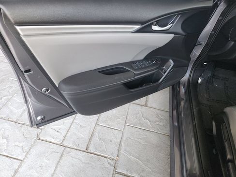Used 2020 Honda Civic LX image 4