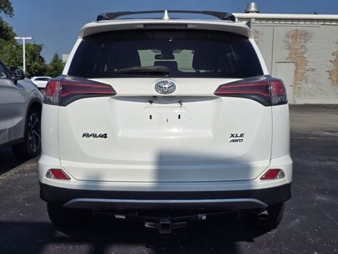 Used 2017 Toyota RAV4 XLE w/ All Weather Liner Package AWD/4WD image 6