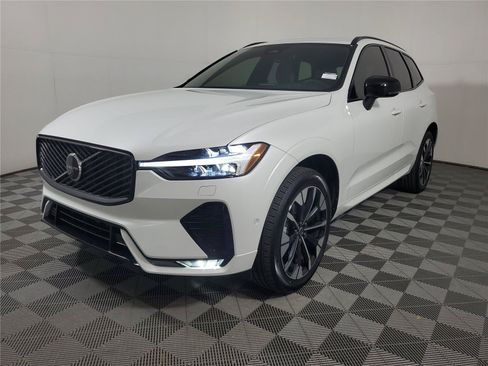 Certified 2026 Volvo XC60 B5 Plus w/ Protection Package Premier AWD/4WD image 3