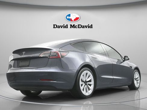 Used 2021 Tesla Model 3 Standard Range Plus RWD image 29