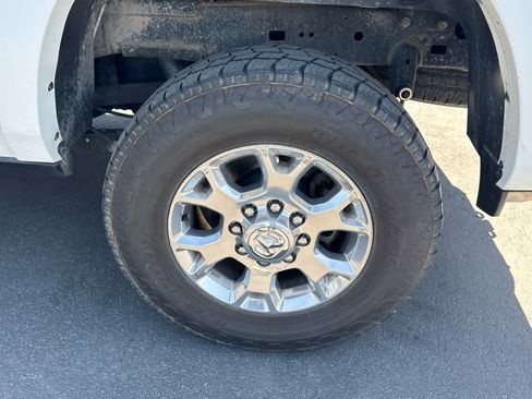 Used 2019 RAM 2500 Laramie AWD/4WD image 12