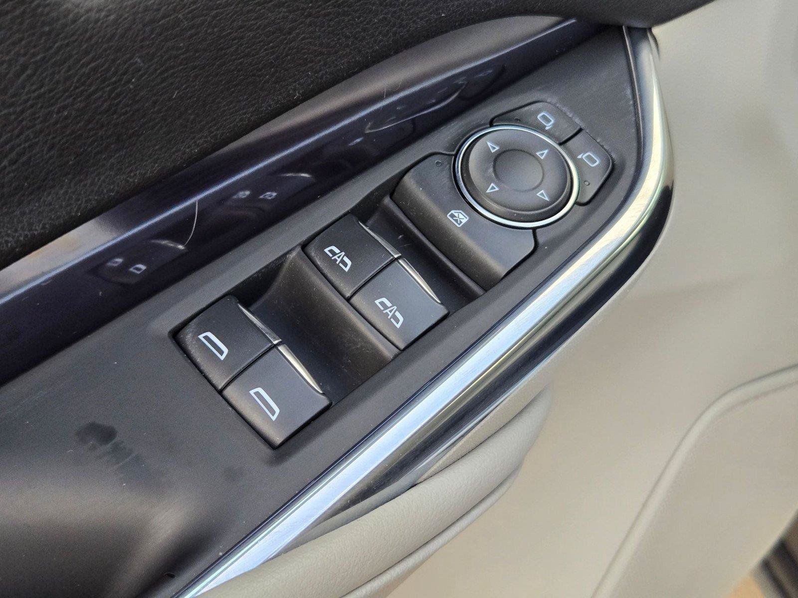 Certified 2023 Cadillac XT4 Luxury w/ Cold Weather Package FWD image 24