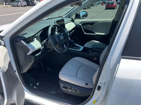 Used 2023 Toyota RAV4 XLE w/ XLE Grade Weather Package AWD/4WD image 11