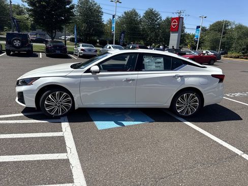 New 2025 Nissan Altima 2.5 SL image 4