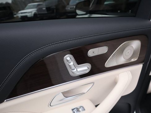 Certified 2026 Mercedes-Benz GLS 450 4MATIC image 23
