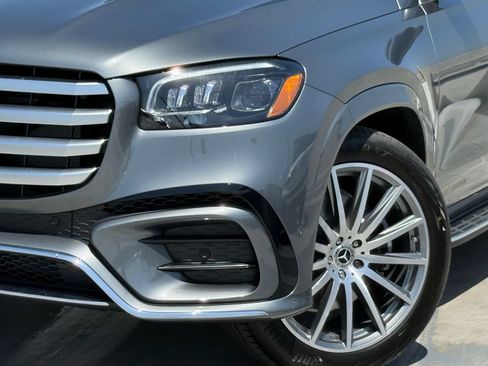 New 2026 Mercedes-Benz GLS 580 4MATIC image 3