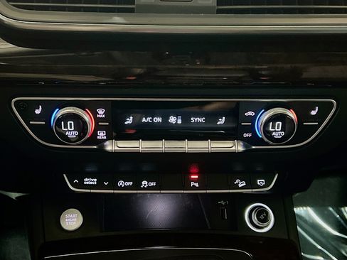 Used 2019 Audi Q5 2.0T Premium Plus w/ Premium Plus Package AWD/4WD image 12