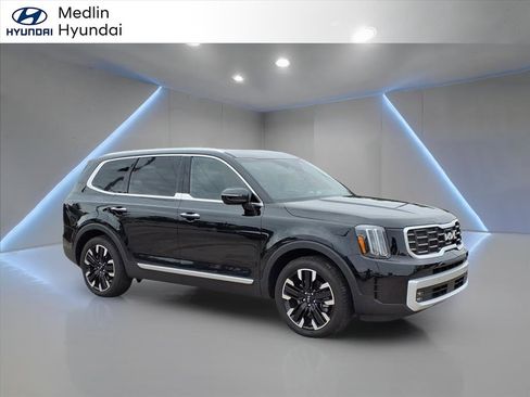 Used 2025 Kia Telluride SX w/ SX Captain's Chair Package image 1