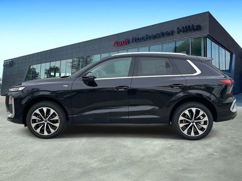 New 2026 Audi Q3 quattro 2.0T AWD/4WD image 2