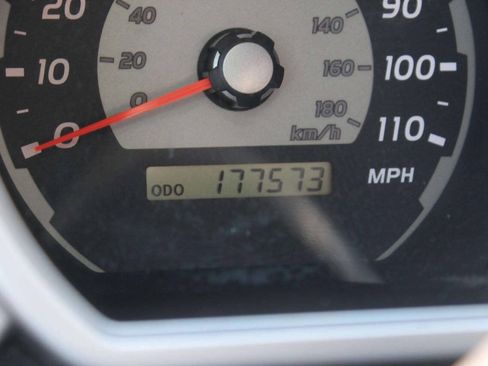 Used 2004 Toyota 4Runner Sport AWD/4WD image 9