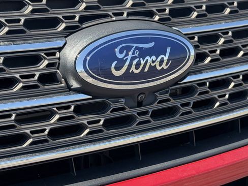 Used 2022 Ford Explorer King Ranch w/ Premium Technology Package AWD/4WD image 16