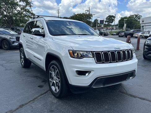 Used 2021 Jeep Grand Cherokee Limited w/ Sun & Sound Group AWD/4WD image 2