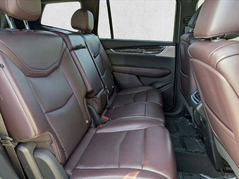 Used 2020 Cadillac XT6 Premium Luxury image 20