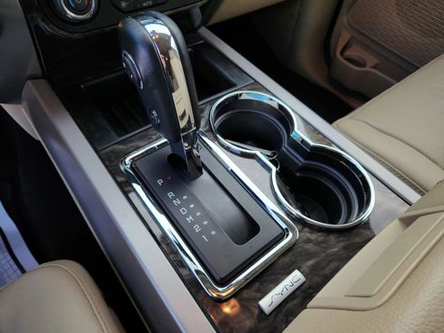 Used 2017 Ford Expedition Limited image 12