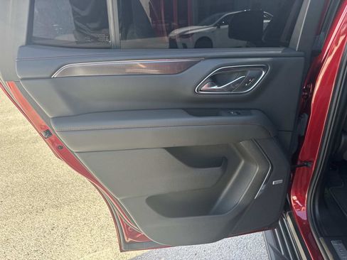 Used 2024 Chevrolet Tahoe RST w/ Luxury Package RWD image 11