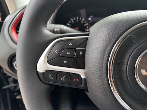 Used 2023 Jeep Renegade Trailhawk AWD/4WD image 24