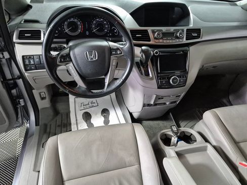 Used 2016 Honda Odyssey Touring Elite image 10