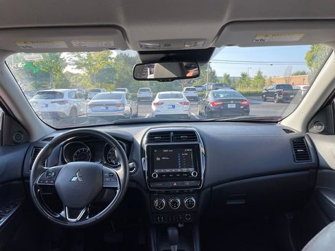 Used 2025 Mitsubishi Outlander Sport SE AWD/4WD image 5