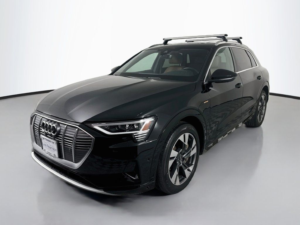 Used 2022 Audi e-tron Premium Plus AWD/4WD image 1