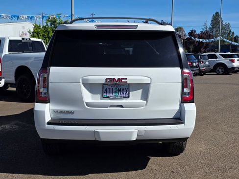 Used 2016 GMC Yukon SLT w/ HD Trailering Package AWD/4WD image 7
