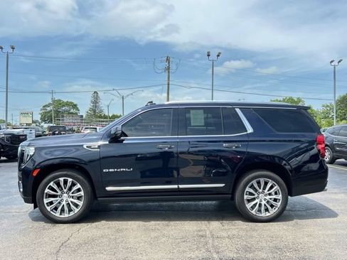 Used 2021 GMC Yukon Denali w/ Denali Premium Package AWD/4WD image 6