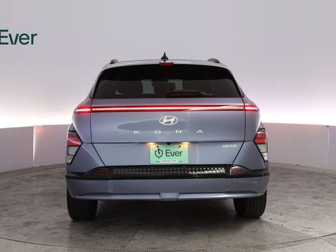 Used 2024 Hyundai Kona Limited FWD image 15