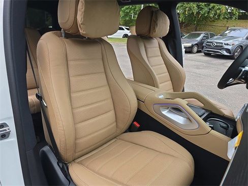 New 2026 Mercedes-Benz GLS 450 4MATIC image 10