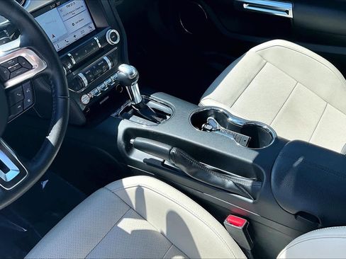 Used 2017 Ford Mustang GT Premium RWD image 17