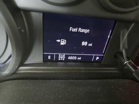 Used 2024 Chevrolet Silverado 1500 Custom w/ Dark Appearance Package image 17