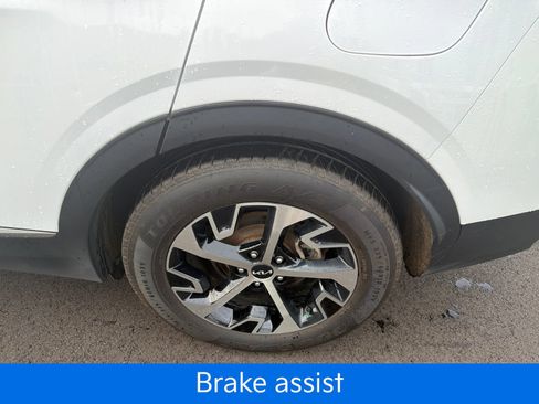 Certified 2023 Kia Sportage EX FWD image 27