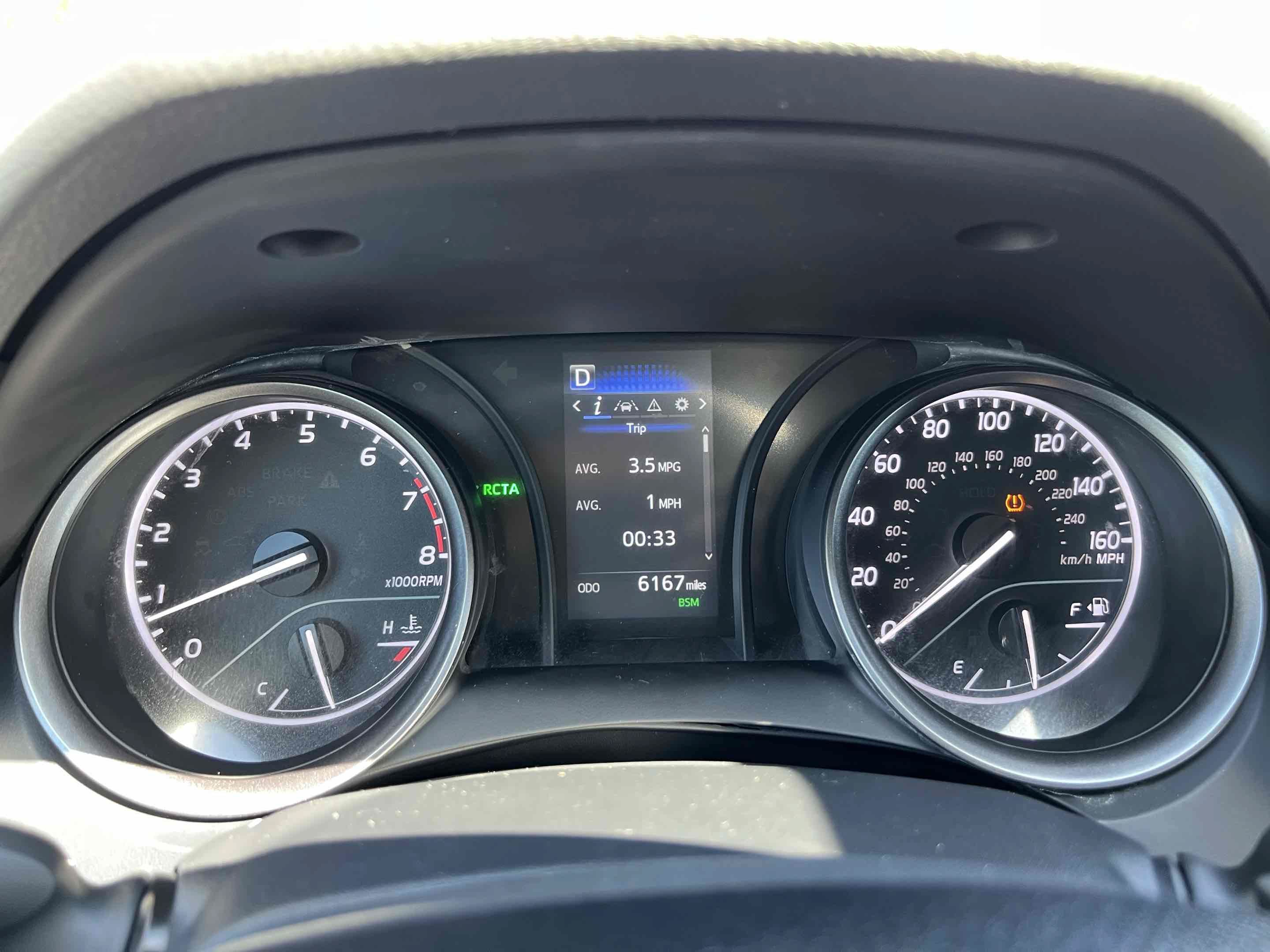 Used 2023 Toyota Camry SE w/ Convenience Package FWD image 4