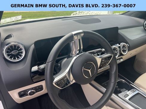 Used 2025 Mercedes-Benz GLA 250 image 14